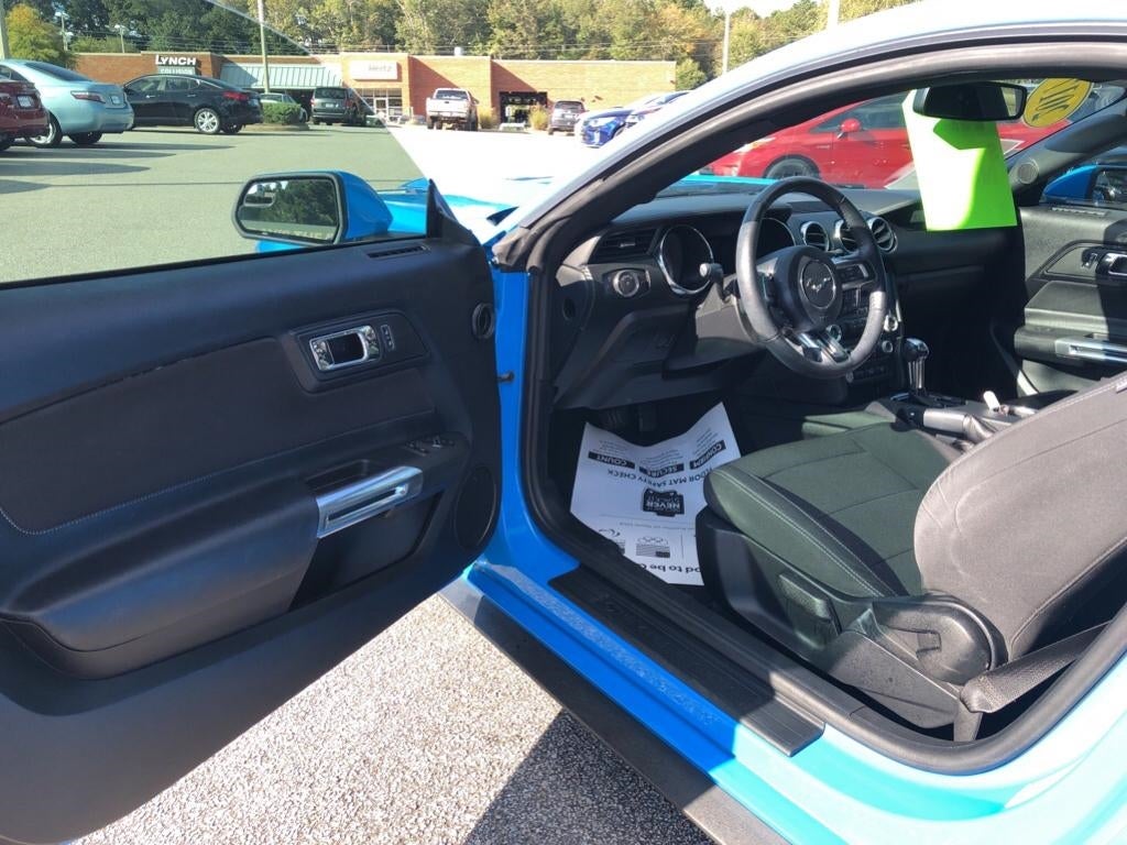 2017 Ford Mustang V6