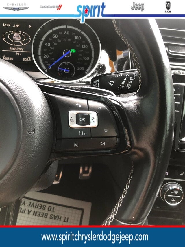 2015 Volkswagen Golf R 4-Door