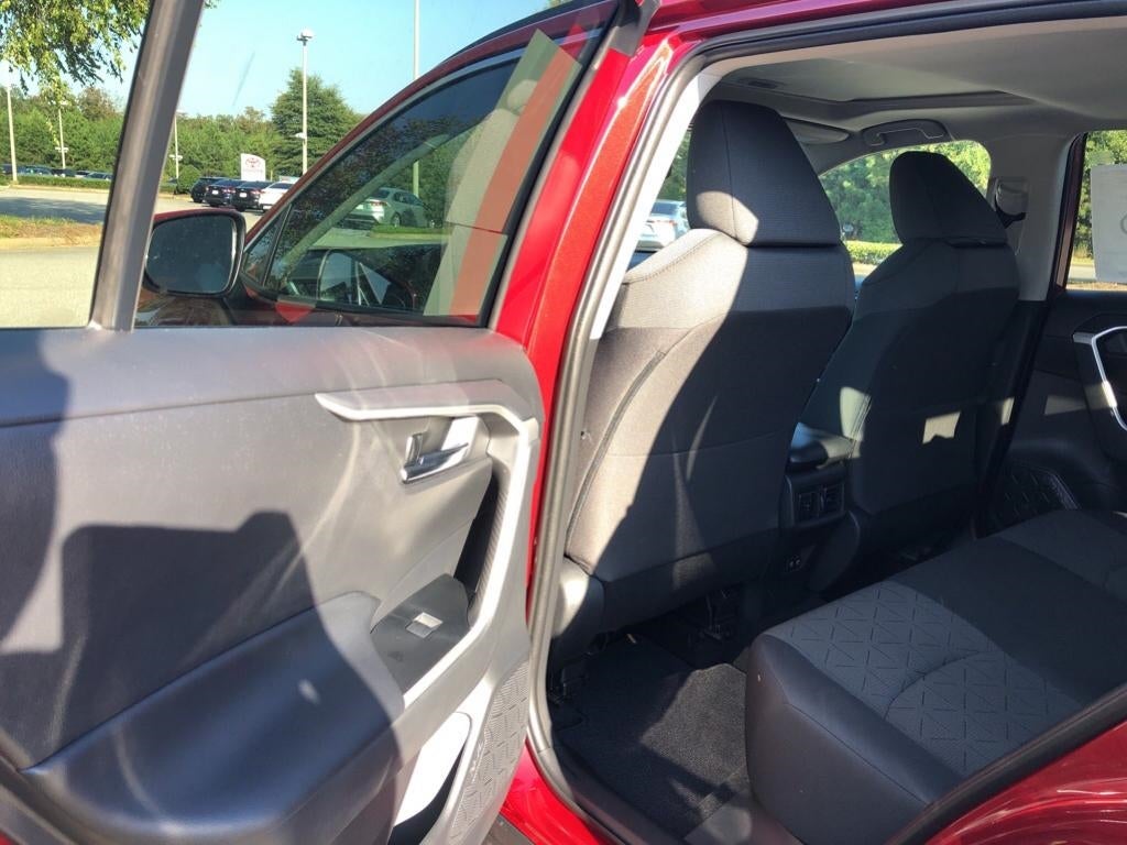 2021 Toyota RAV4 XLE 2T3W1RFV4MC089525