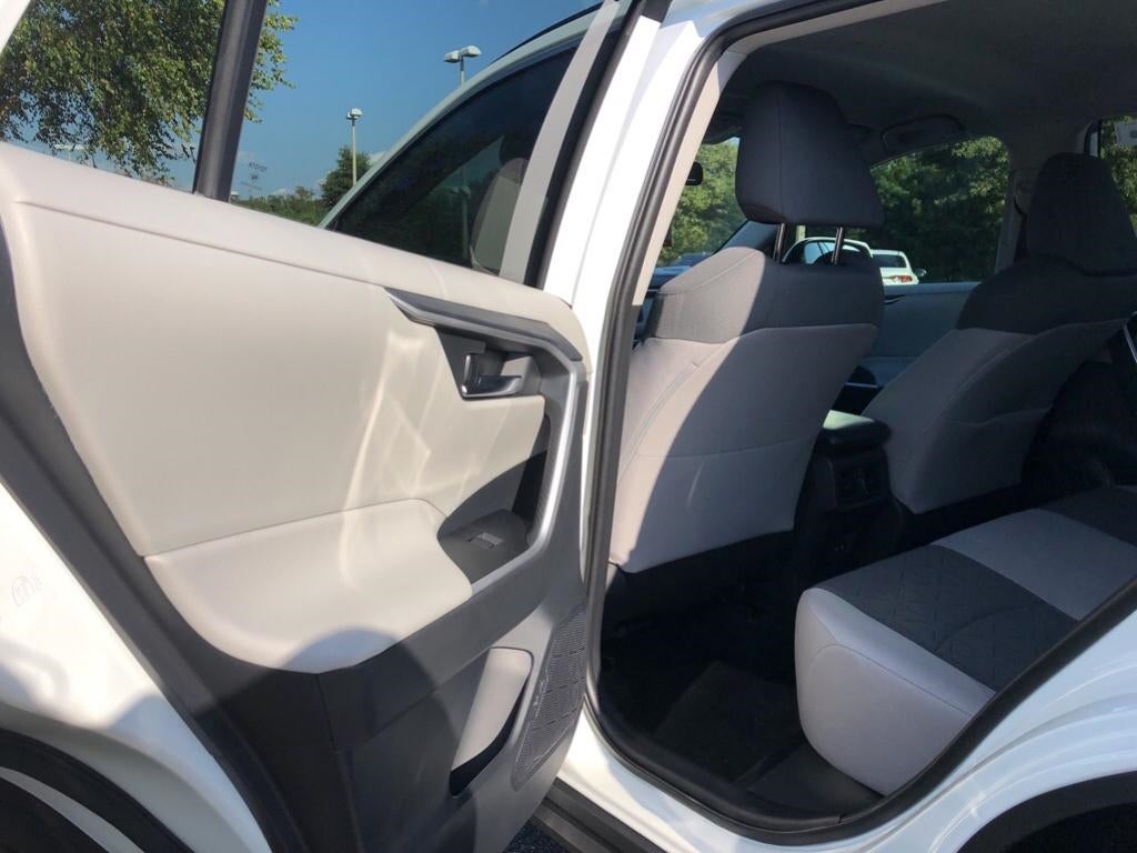 2020 Toyota RAV4 XLE 2T3W1RFVXLC083050