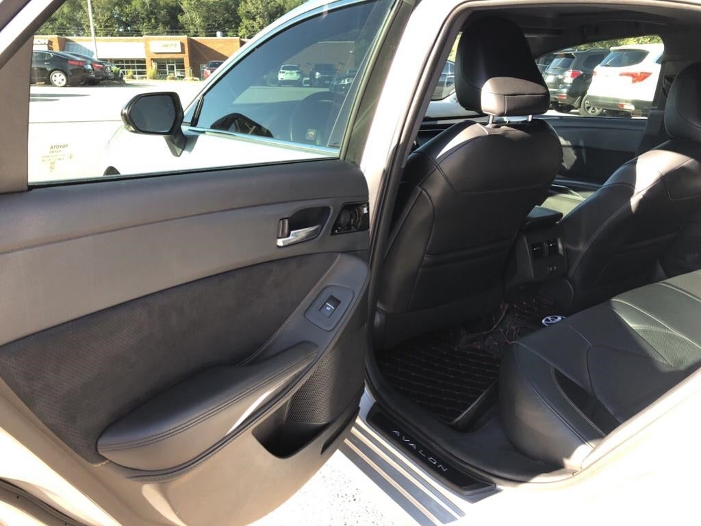 2019 Toyota Avalon XSE