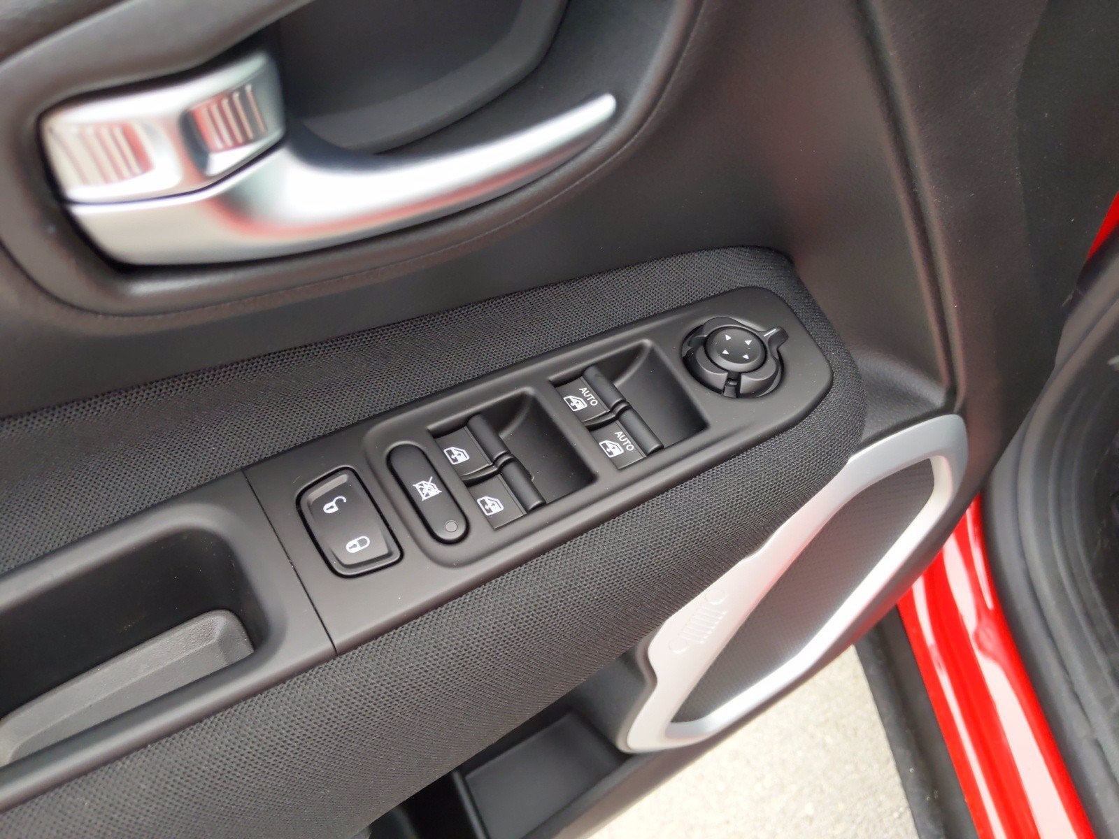 2020 Jeep Renegade RENEGADE LATITUDE FWD