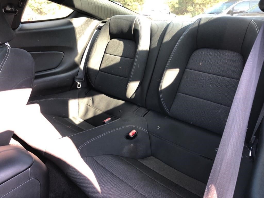 2017 Ford Mustang V6