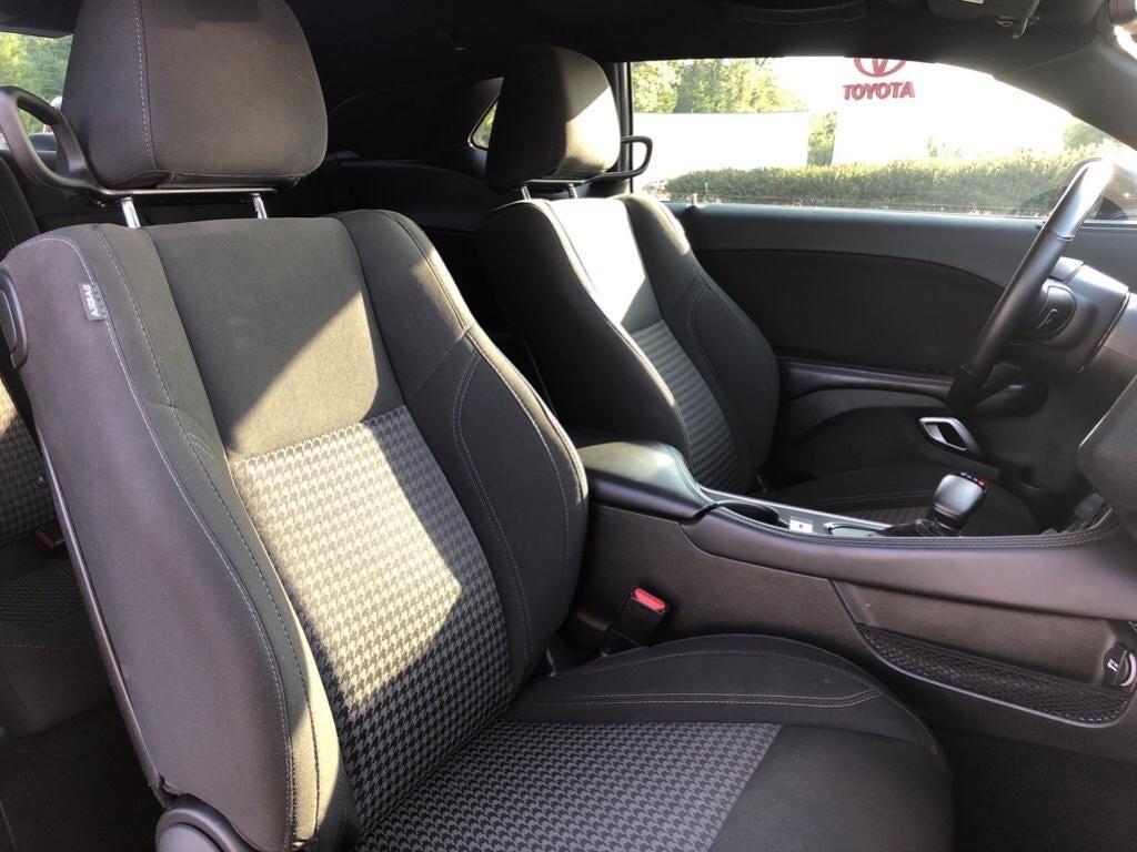 2019 Dodge Challenger SXT 2C3CDZAGXKH739672