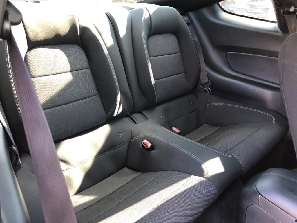 2017 Ford Mustang V6