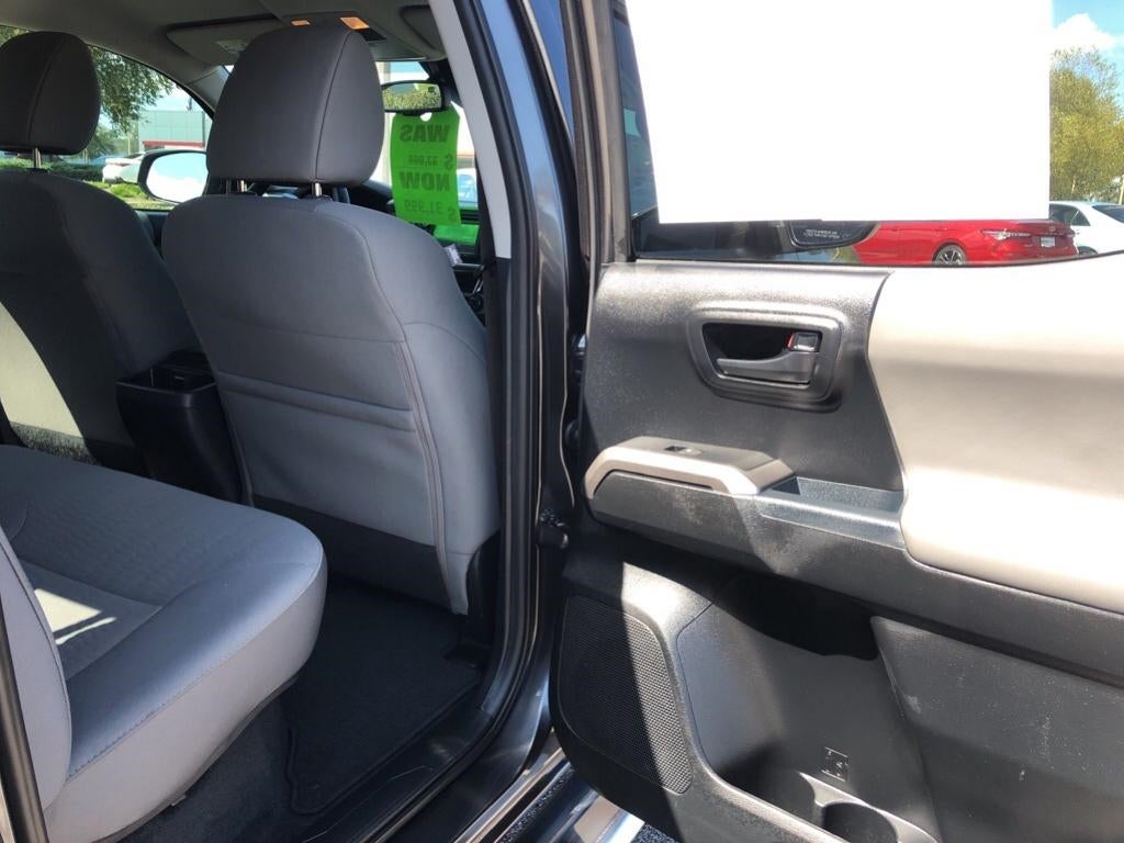 2018 Toyota Tacoma SR5 3TMAZ5CN9JM058105