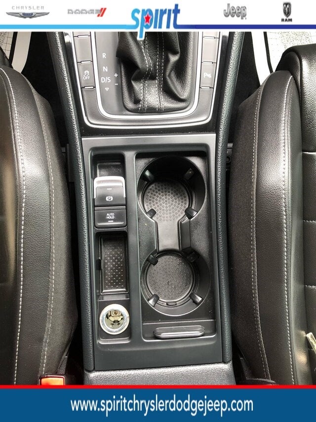 2015 Volkswagen Golf R 4-Door