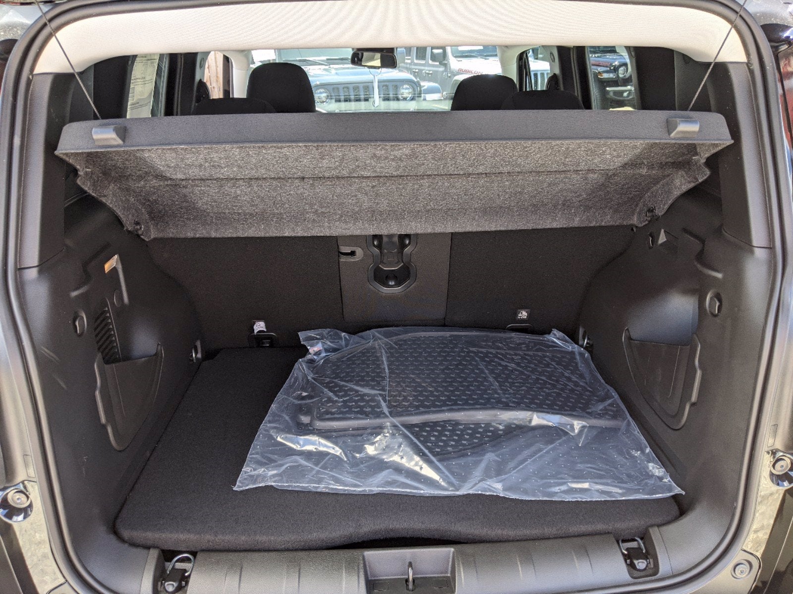 2020 Jeep Renegade RENEGADE ALTITUDE FWD