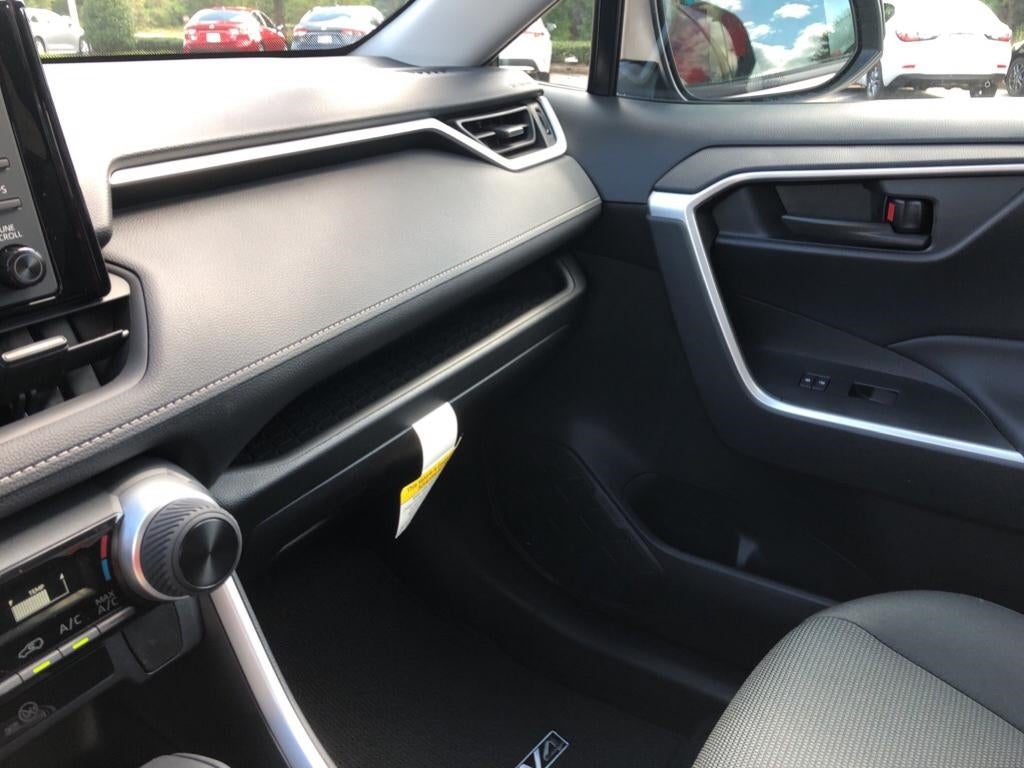 2021 Toyota RAV4 LE 2T3H1RFV4MW105648