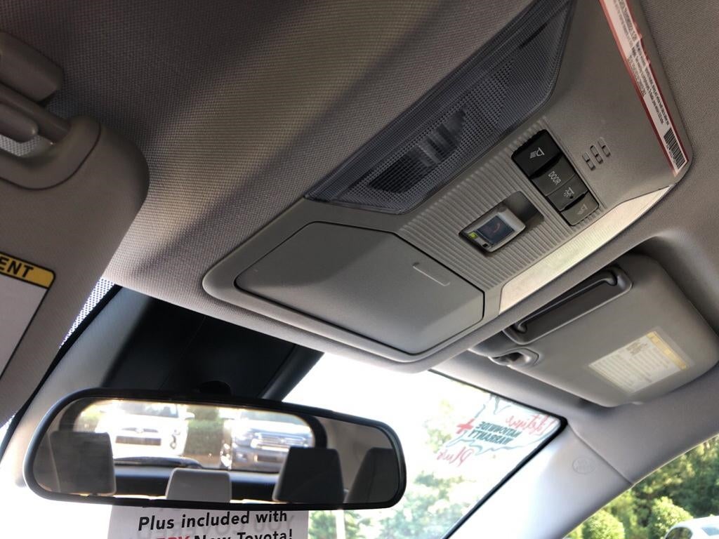 2020 Toyota RAV4 XLE 2T3W1RFVXLC083050