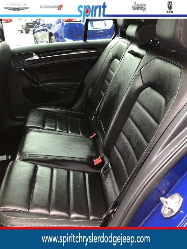 2015 Volkswagen Golf R 4-Door