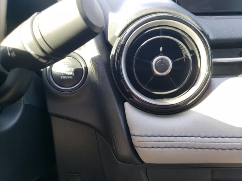 2020 Toyota Yaris LE 3MYDLBYV5LY712486