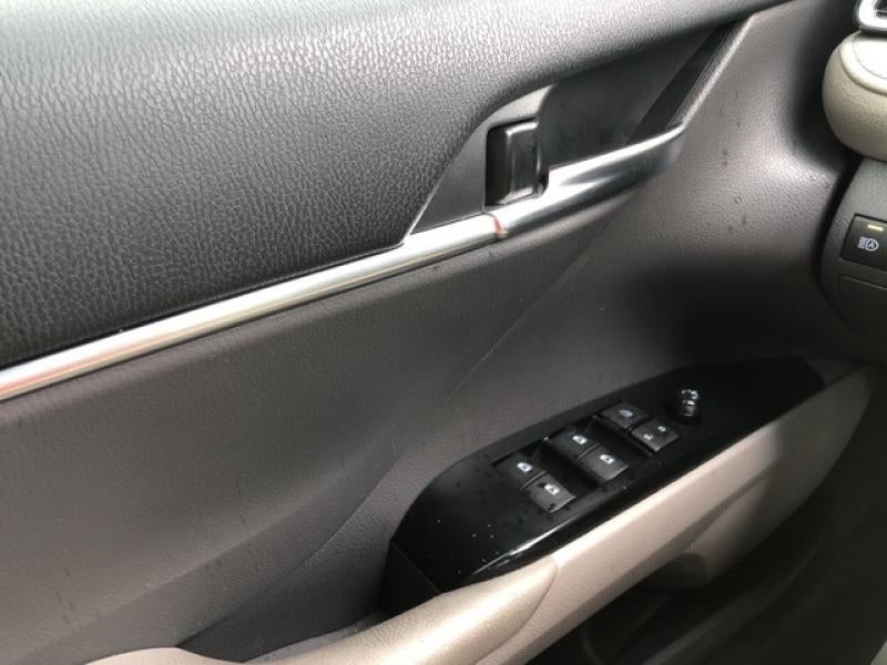 2018 Toyota Camry SE 4T1B11HK7JU129523