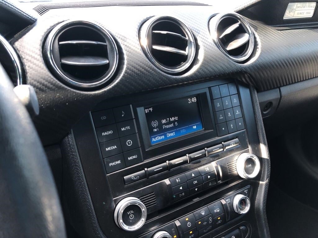 2017 Ford Mustang V6