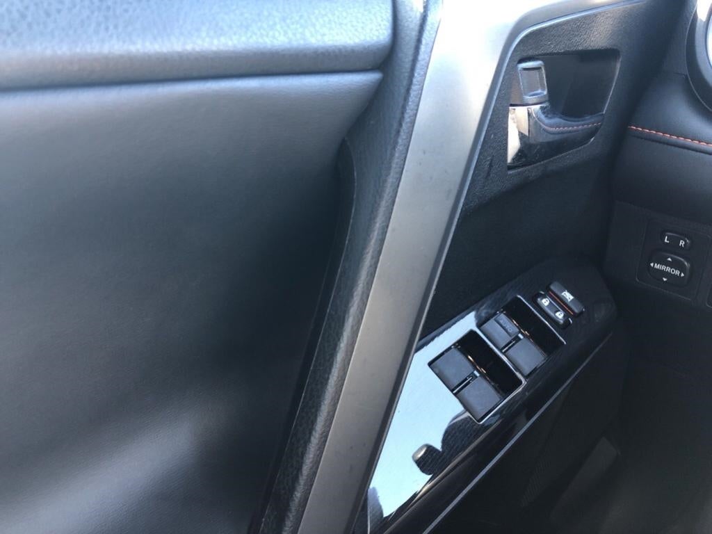 2016 Toyota RAV4 SE 2T3NFREVXGW289102