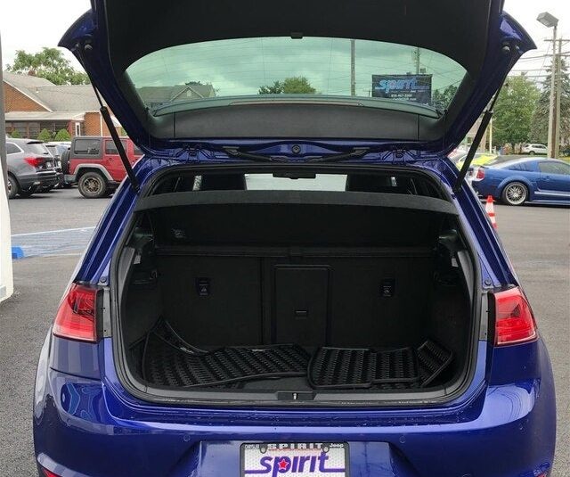 2015 Volkswagen Golf R 4-Door