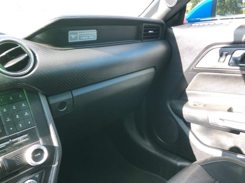 2017 Ford Mustang V6