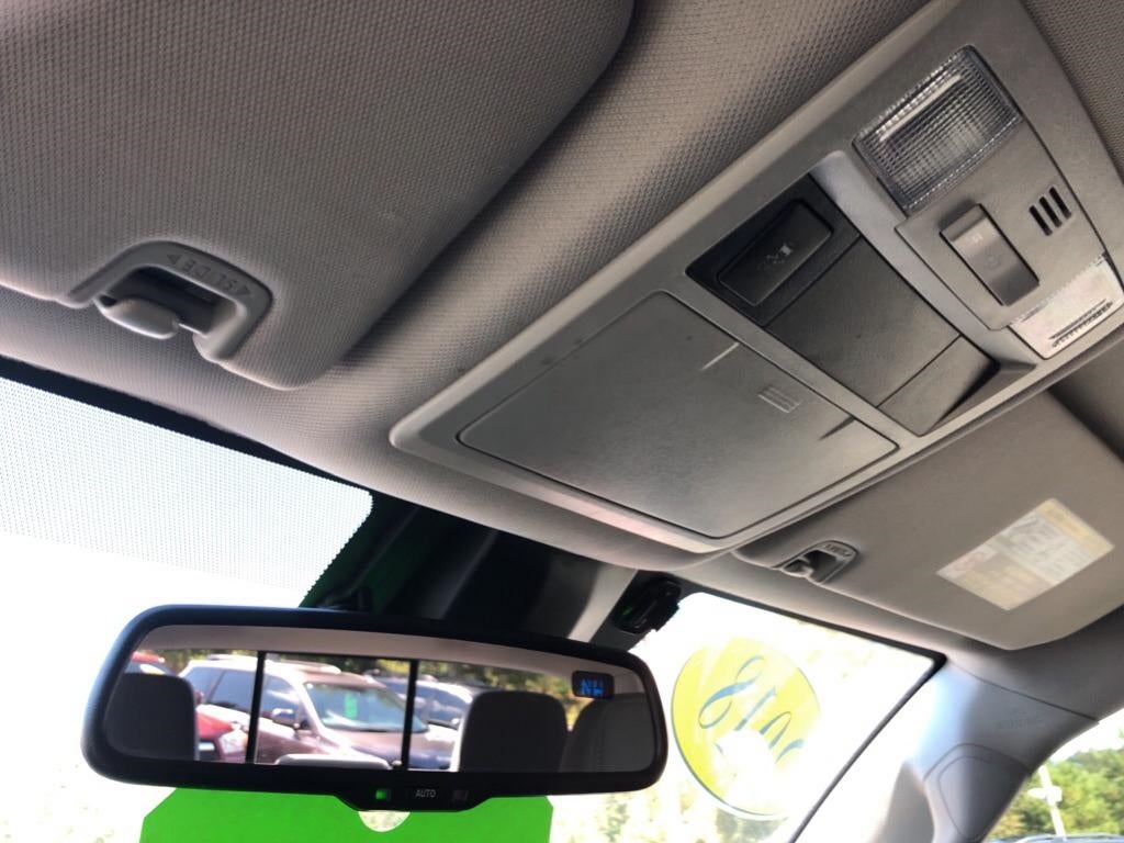 2018 Toyota Tacoma SR5 3TMAZ5CN9JM058105