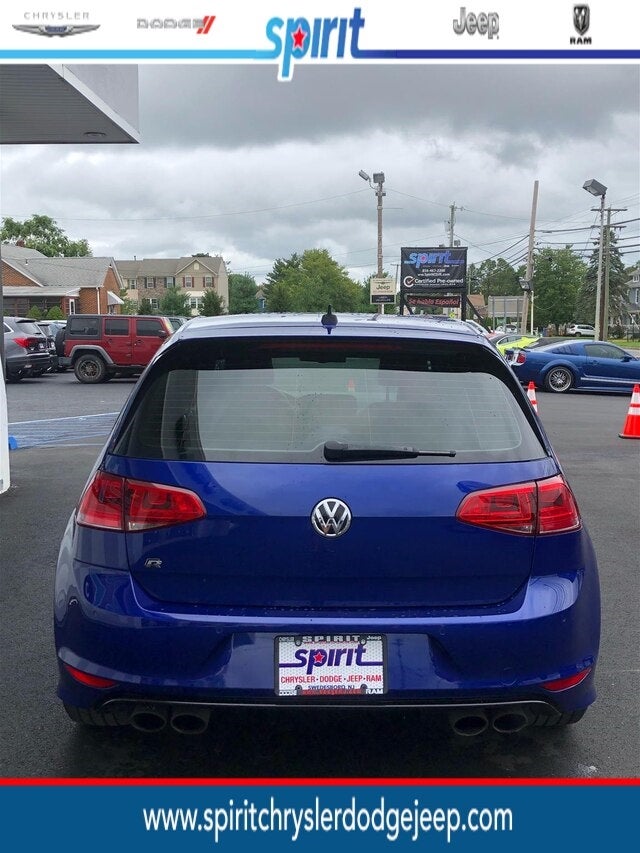 2015 Volkswagen Golf R 4-Door