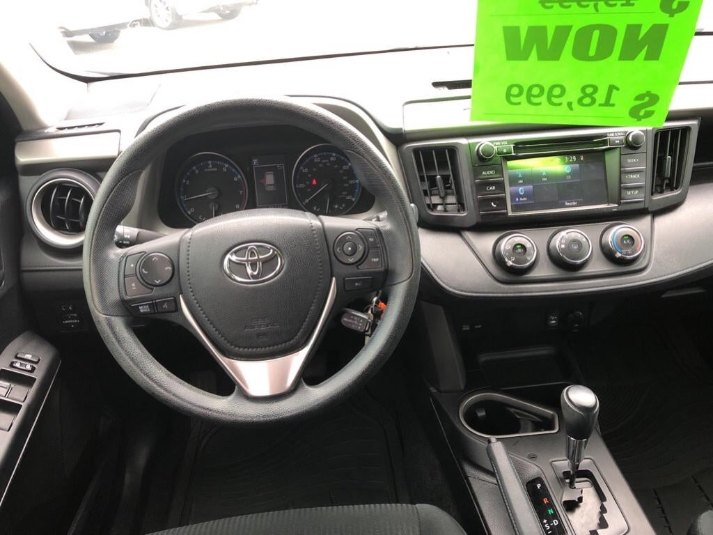 2017 Toyota RAV4 LE 2T3ZFREV5HW345689