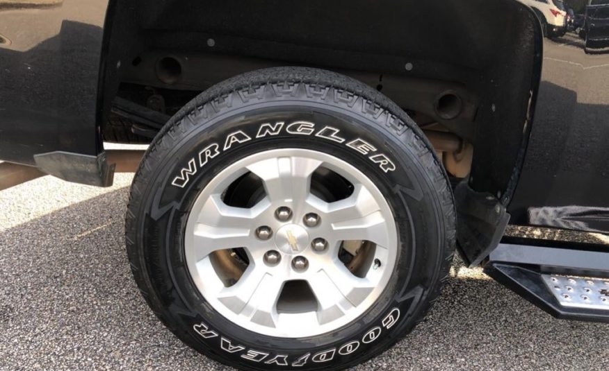 2018 Chevrolet Silverado LT 3GCUKRECXJG509321