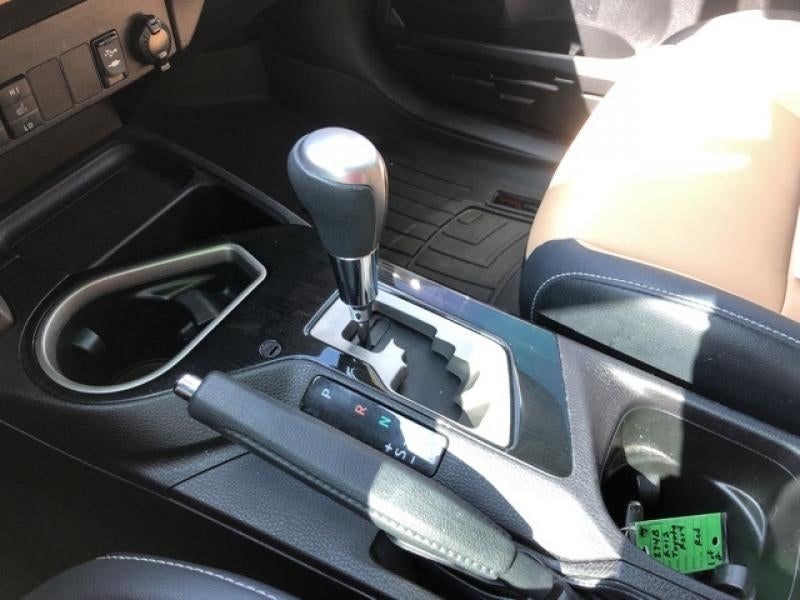 2017 Toyota RAV4 Limited 2T3YFREV4HW358090