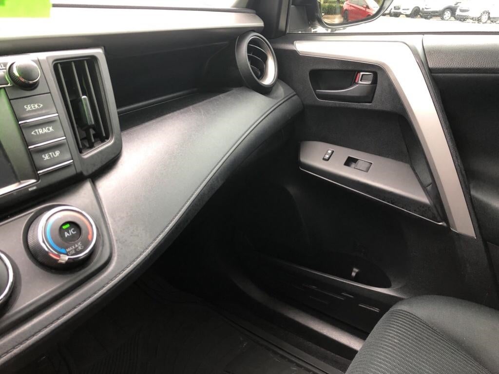 2017 Toyota RAV4 LE 2T3ZFREV5HW345689