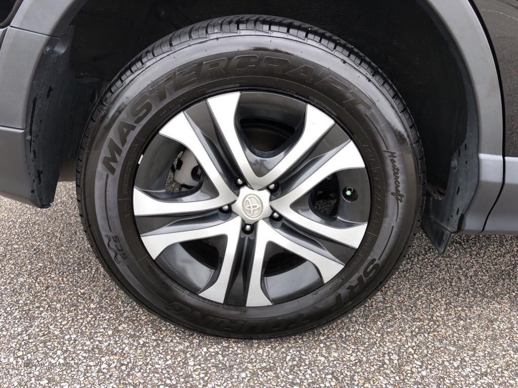 2017 Toyota RAV4 LE 2T3ZFREV5HW345689