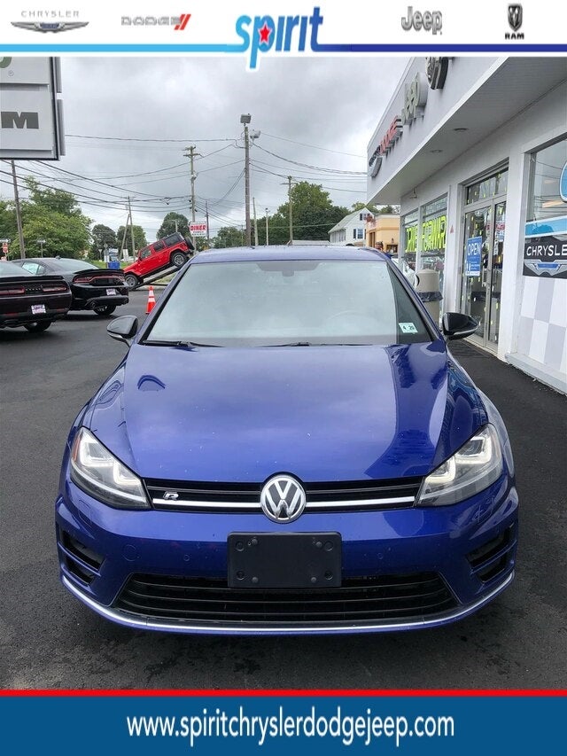 2015 Volkswagen Golf R 4-Door