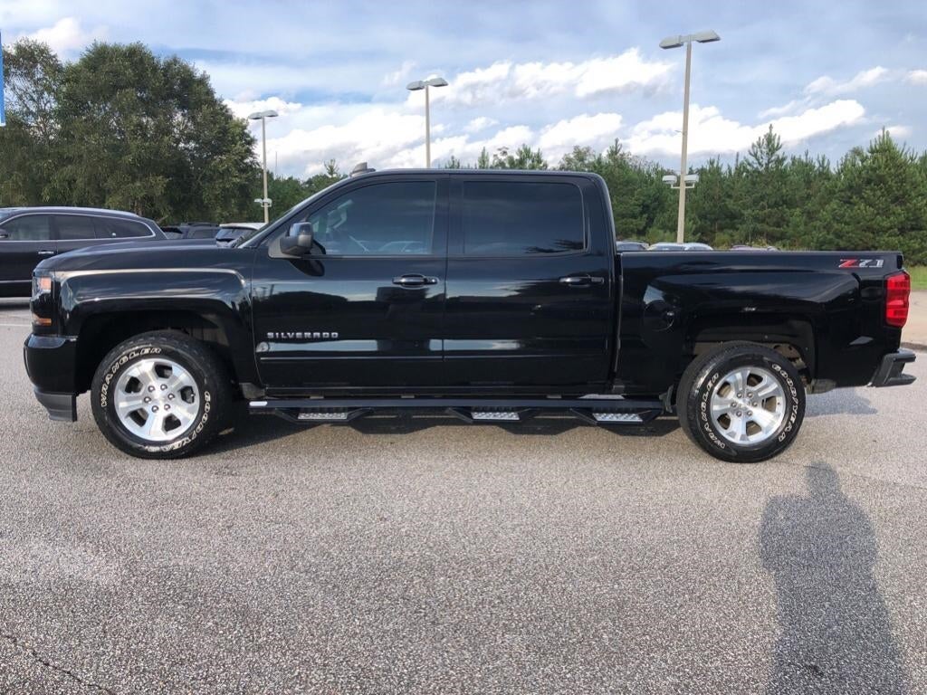 2018 Chevrolet Silverado LT 3GCUKRECXJG509321