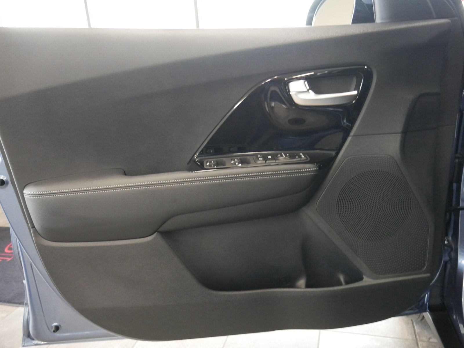 2020 Kia Niro Plug-In Hybrid EX