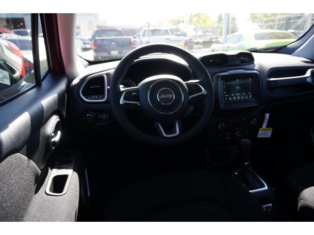 2019 Jeep Renegade RENEGADE LATITUDE FWD