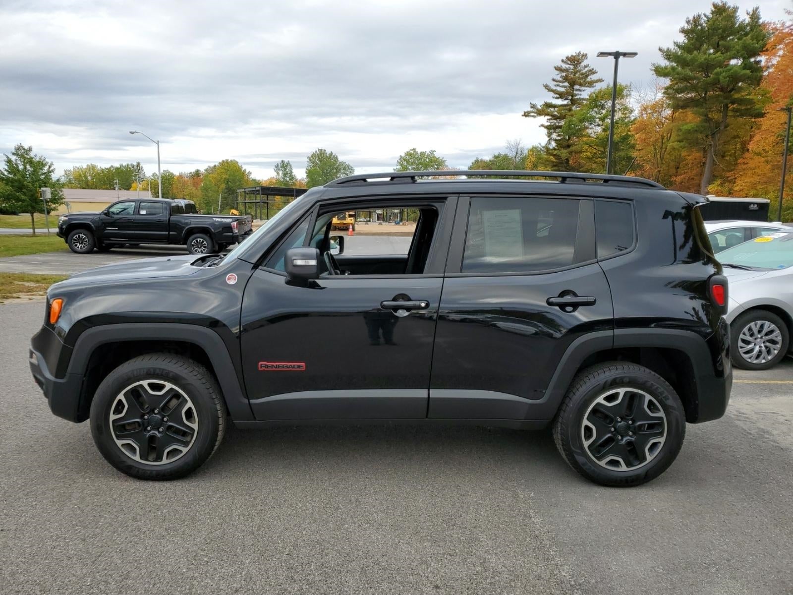 2016 Jeep Renegade 4WD 4dr Trailhawk