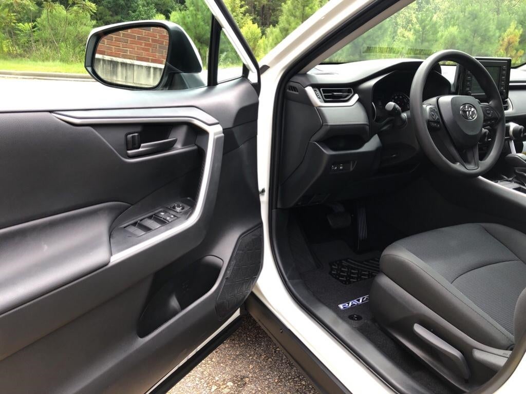 2020 Toyota RAV4 LE 2T3K1RFV9LC076458