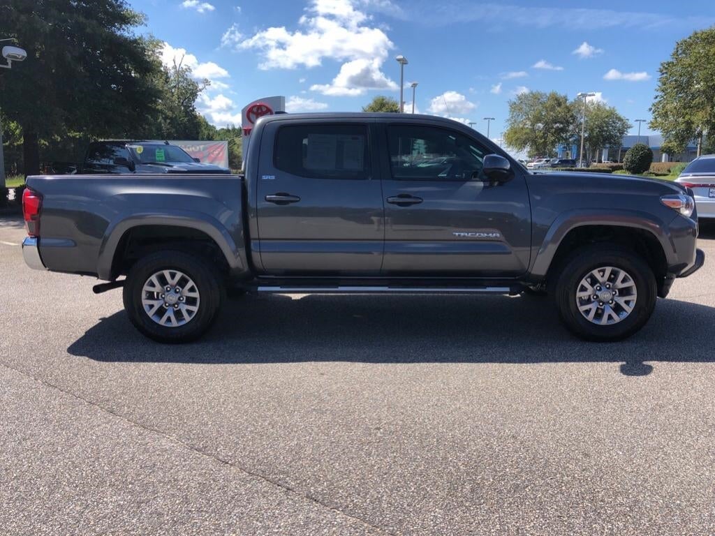 2018 Toyota Tacoma SR5 3TMAZ5CN9JM058105