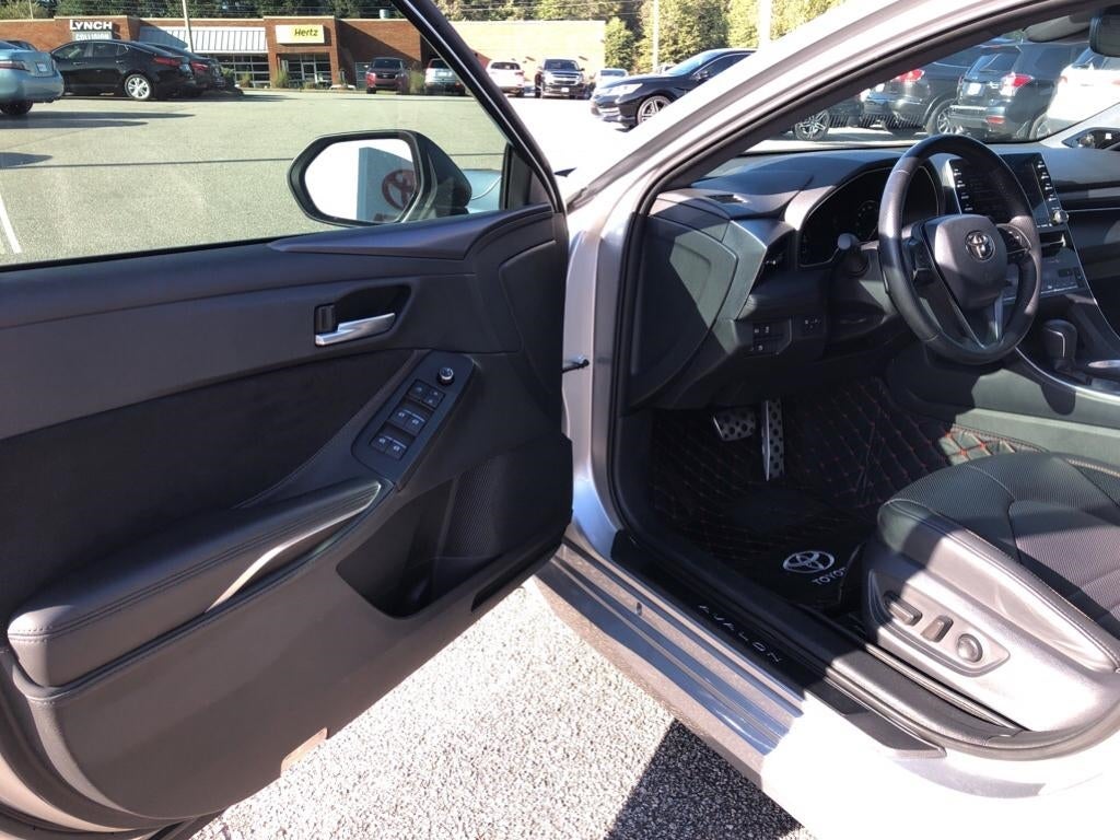 2019 Toyota Avalon XSE