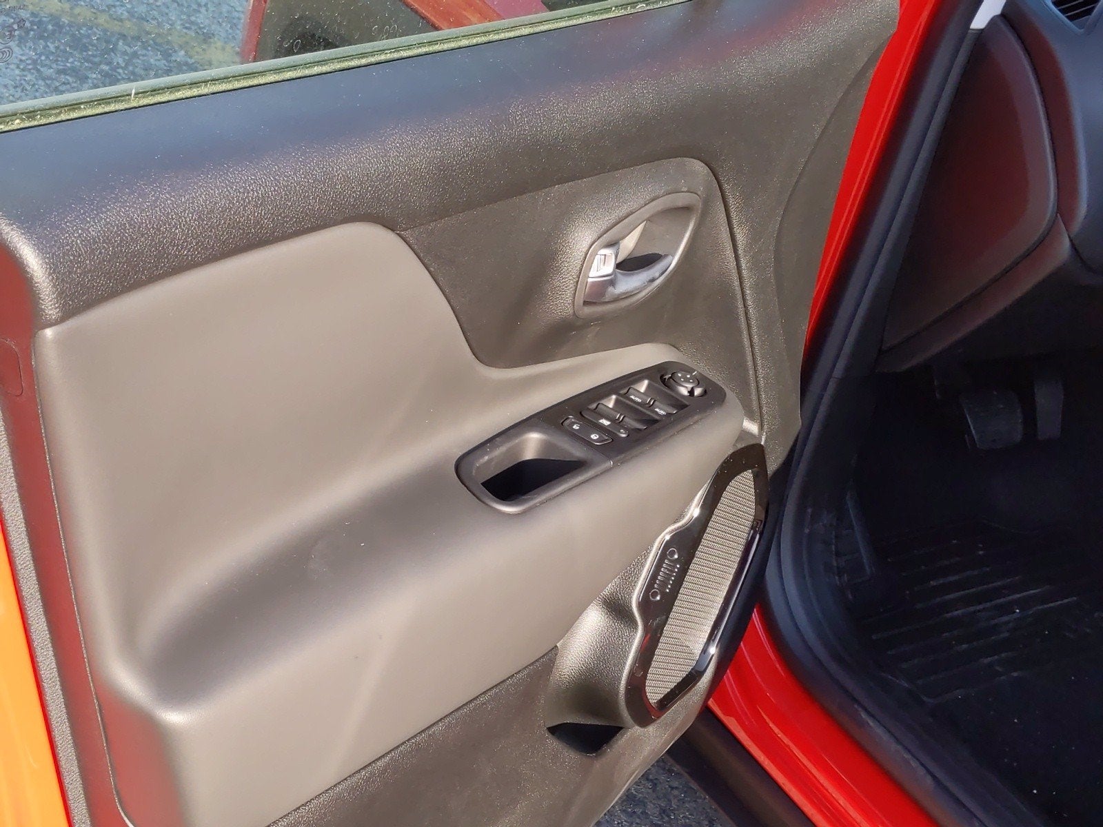 2020 Jeep Renegade RENEGADE ALTITUDE FWD