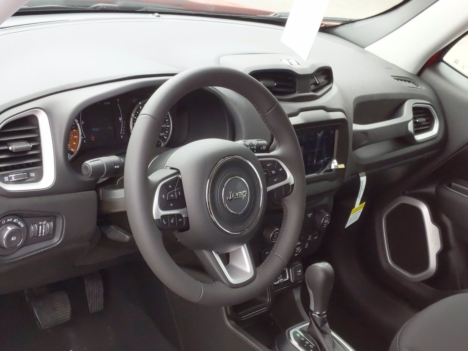 2020 Jeep Renegade RENEGADE LATITUDE FWD